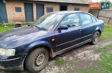 Седан Volkswagen Passat 1998 в Чугуеве