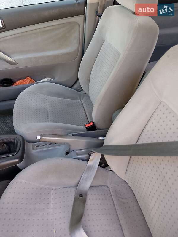 Универсал Volkswagen Passat 1998 в Новом Буге