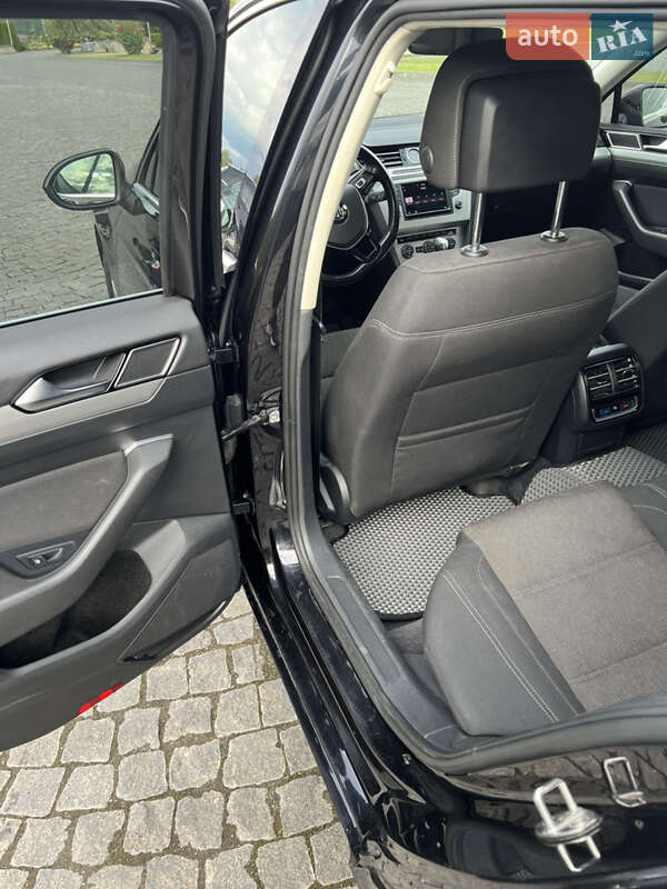 Универсал Volkswagen Passat 2016 в Жовкве