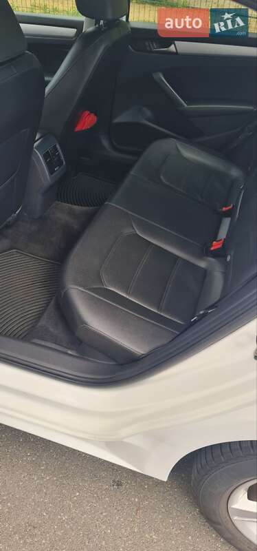Седан Volkswagen Passat 2012 в Ирпене фото 4 Седан Volkswagen Passat 2012 в Ирпене