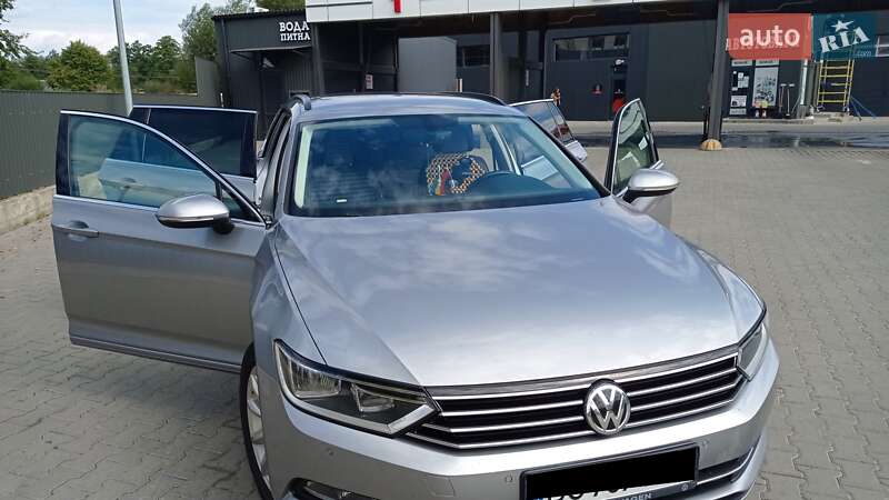 Універсал Volkswagen Passat 2017 в Львові