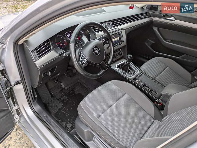 Универсал Volkswagen Passat 2016 в Львове
