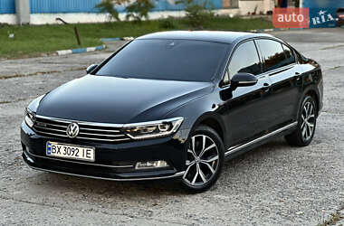 Седан Volkswagen Passat 2015 в Хмельницком
