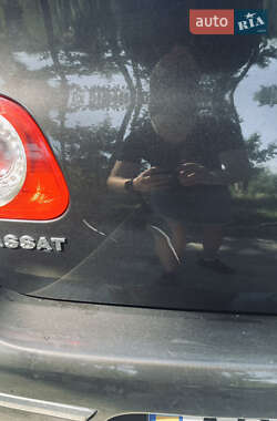 Седан Volkswagen Passat 2006 в Хмельницком