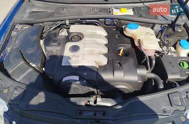 Универсал Volkswagen Passat 2004 в  фото 23 Универсал Volkswagen Passat 2004 в