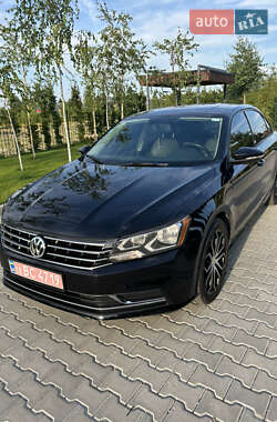 Седан Volkswagen Passat 2019 в Ровно