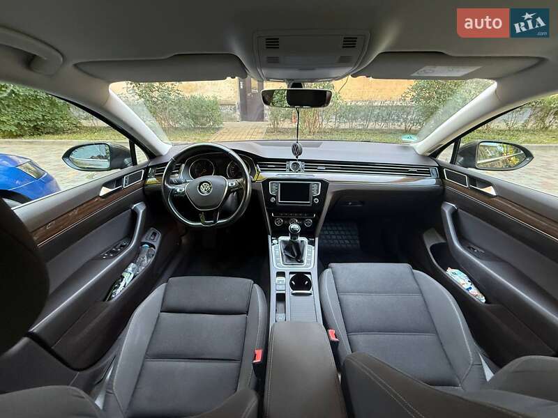 Универсал Volkswagen Passat 2015 в Львове