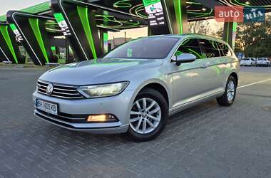 Універсал Volkswagen Passat 2016 в Одесі
