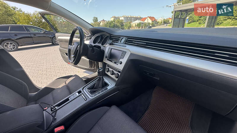 Універсал Volkswagen Passat 2016 в Львові