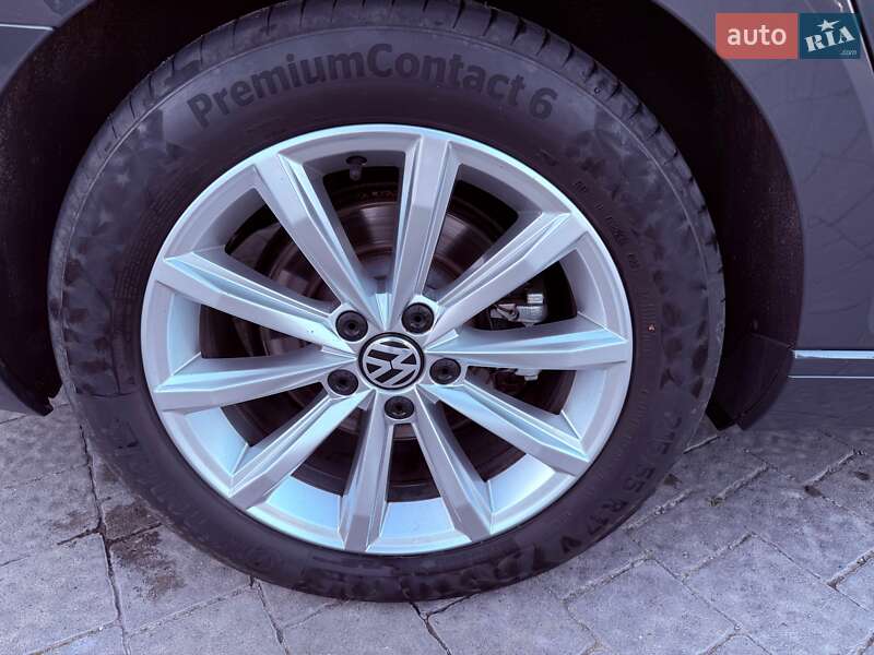 Універсал Volkswagen Passat 2014 в Івано-Франківську