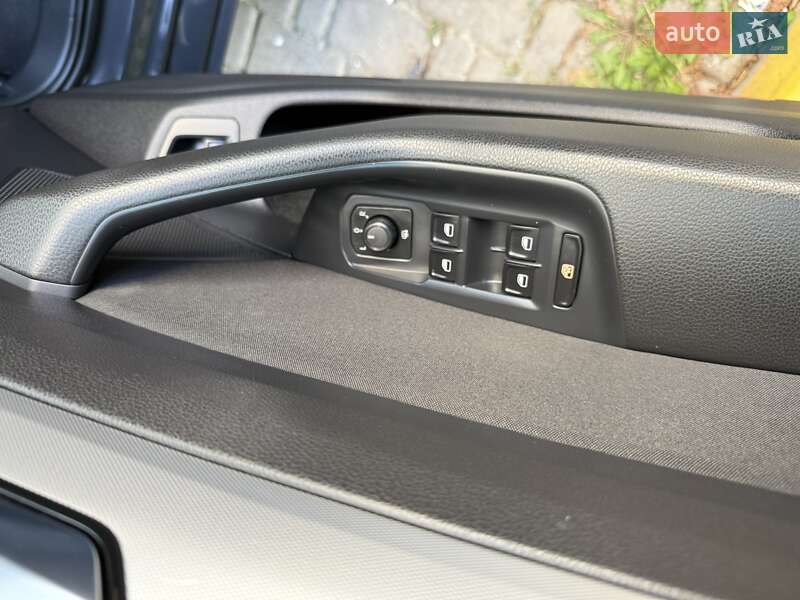 Універсал Volkswagen Passat 2014 в Івано-Франківську