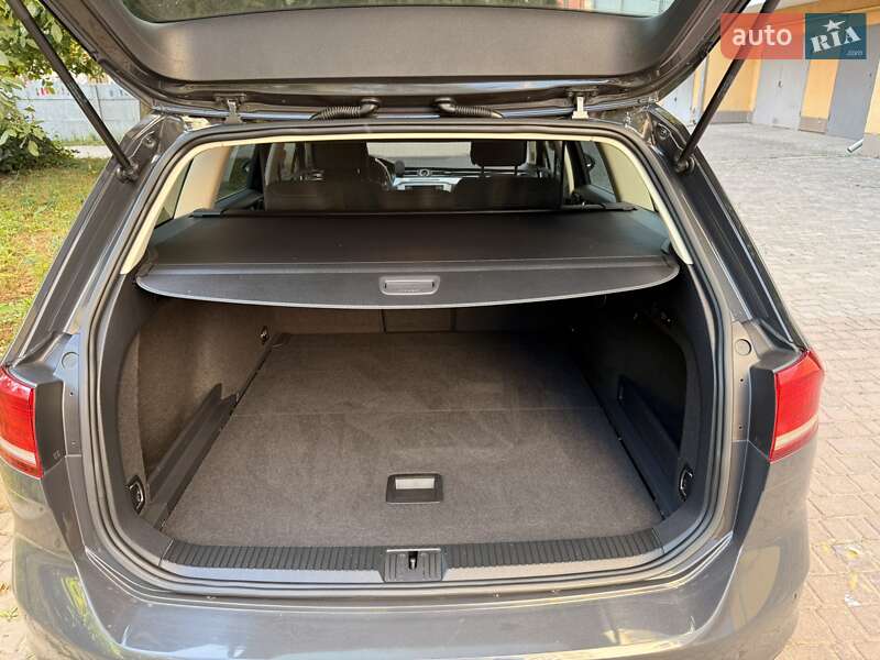 Універсал Volkswagen Passat 2014 в Івано-Франківську