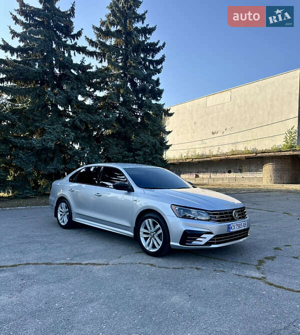 Седан Volkswagen Passat 2016 в Лозовой фото 16 Седан Volkswagen Passat 2016 в Лозовой