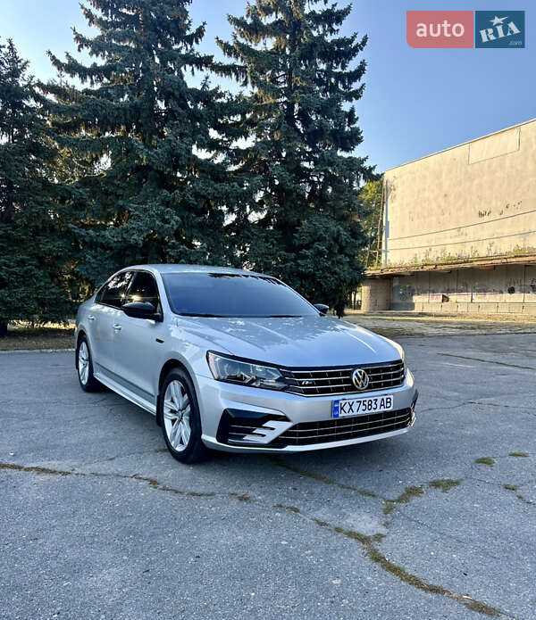 Седан Volkswagen Passat 2016 в Лозовой фото 17 Седан Volkswagen Passat 2016 в Лозовой