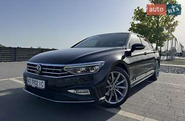 Седан Volkswagen Passat 2020 в Мукачево