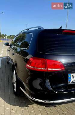 Универсал Volkswagen Passat 2012 в 