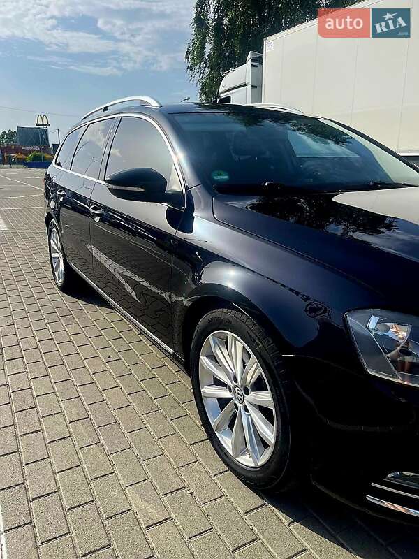 Універсал Volkswagen Passat 2012 в Ковелі