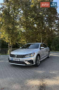 Седан Volkswagen Passat 2016 в Тернополі
