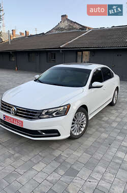 Седан Volkswagen Passat 2016 в Львові