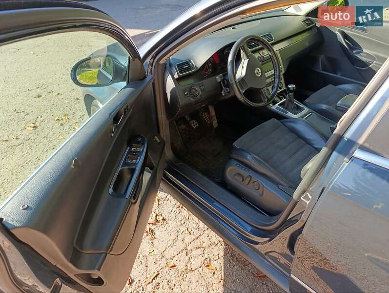 Універсал Volkswagen Passat 2005 в Хмельницькому