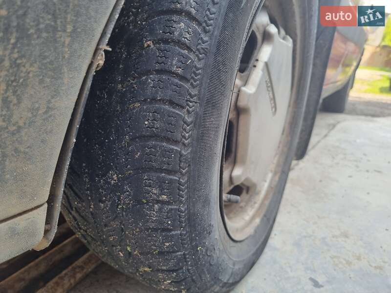 Универсал Volkswagen Passat 1992 в Умани