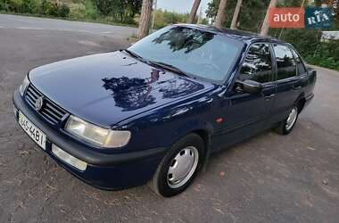 Седан Volkswagen Passat 1994 в 