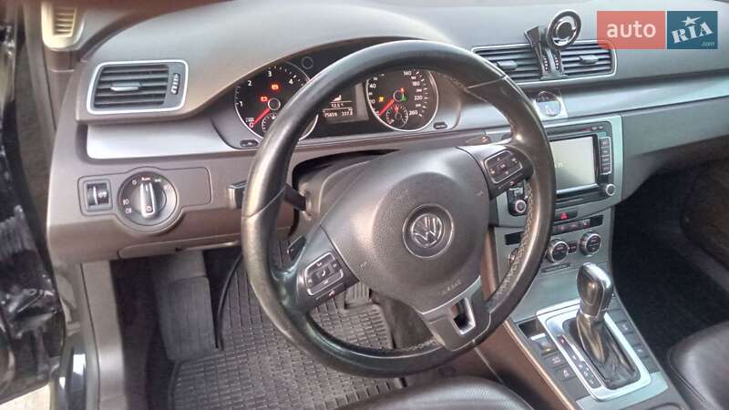 Універсал Volkswagen Passat 2012 в Борисполі