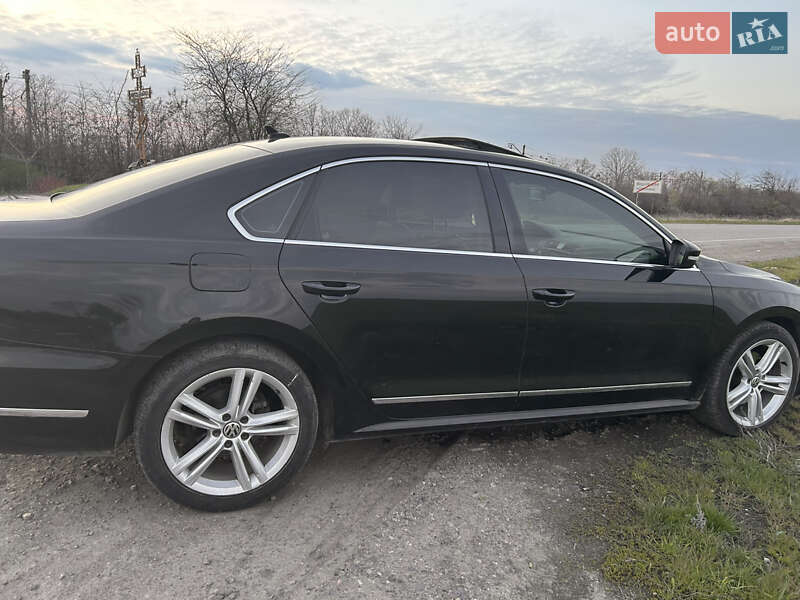 Седан Volkswagen Passat 2013 в Дніпрі