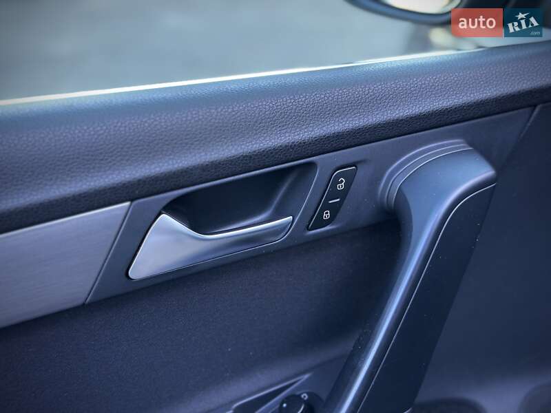 Универсал Volkswagen Passat 2011 в Сумах