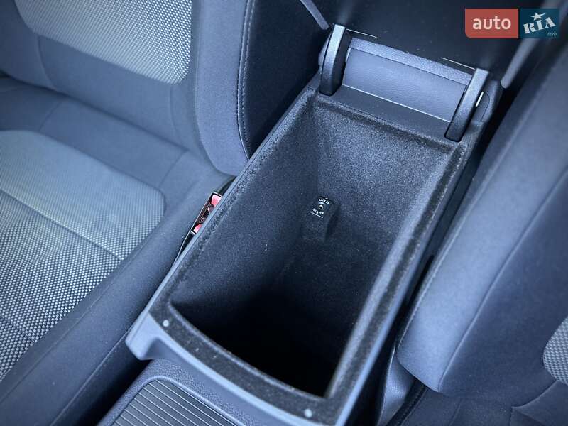 Универсал Volkswagen Passat 2011 в Сумах