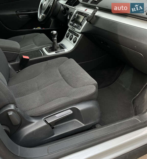 Универсал Volkswagen Passat 2009 в Луцке