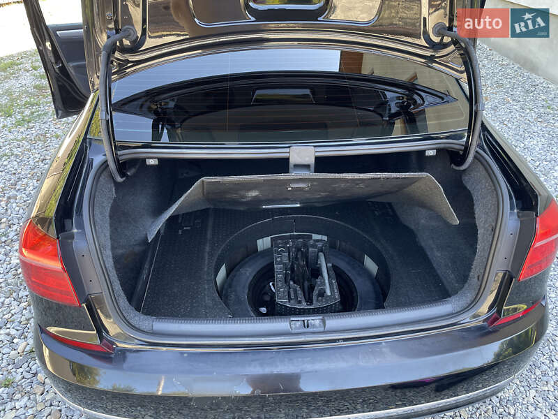 Седан Volkswagen Passat 2016 в Черновцах