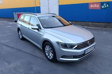Універсал Volkswagen Passat 2015 в Тульчині