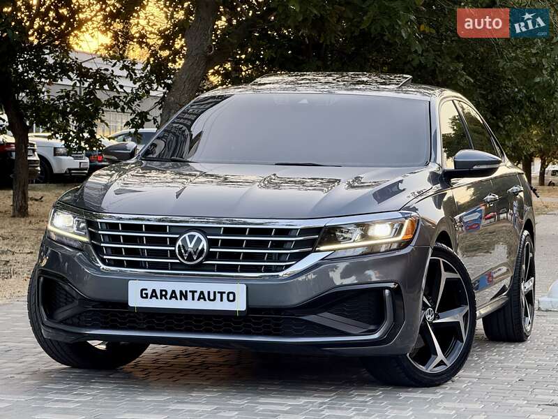 Седан Volkswagen Passat 2020 в Одессе