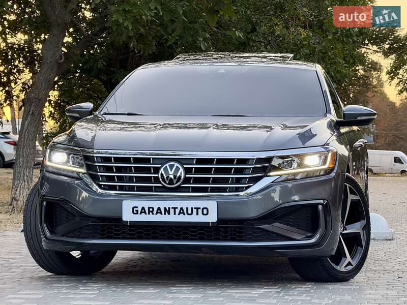 Седан Volkswagen Passat 2020 в Одессе