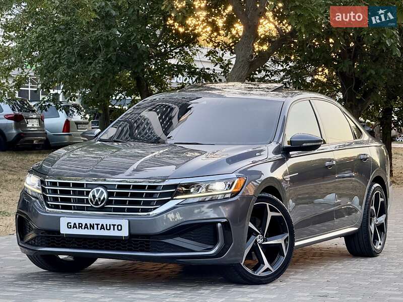 Седан Volkswagen Passat 2020 в Одессе