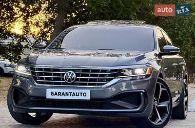 Седан Volkswagen Passat 2020 в Одесі