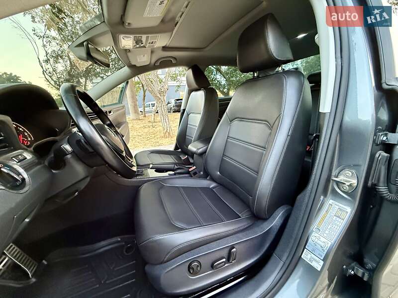 Седан Volkswagen Passat 2020 в Одессе