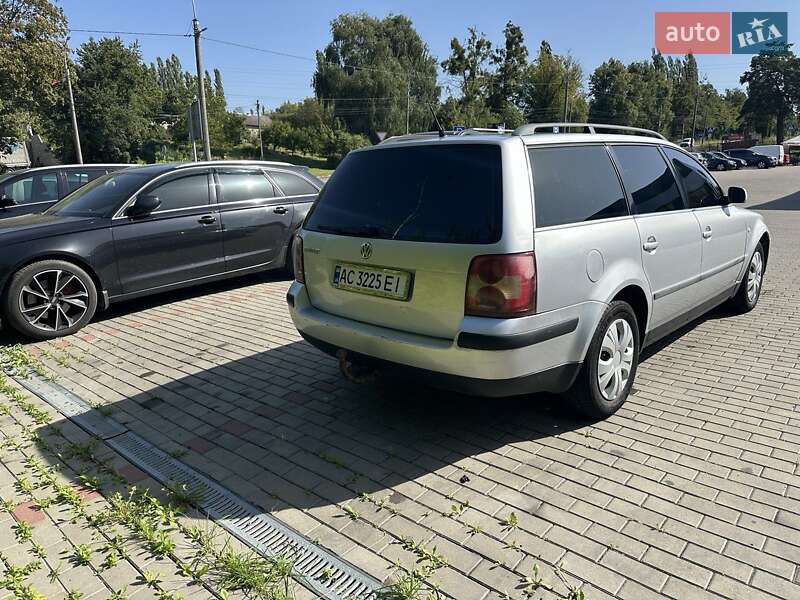 Універсал Volkswagen Passat 2001 в Рівному