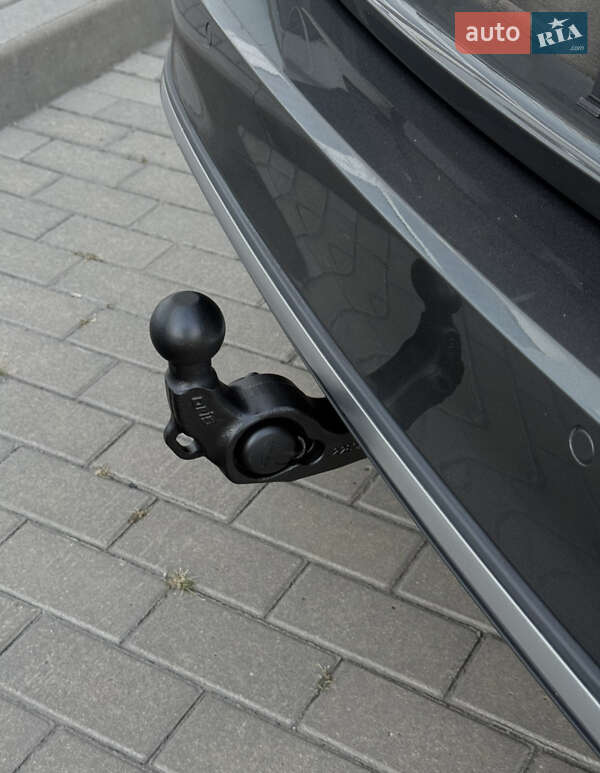 Универсал Volkswagen Passat 2017 в Житомире фото 25 Универсал Volkswagen Passat 2017 в Житомире