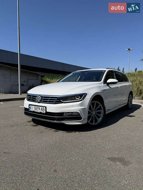 Универсал Volkswagen Passat 2018 в Киеве