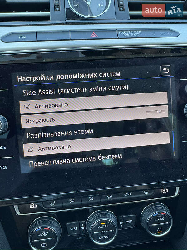 Универсал Volkswagen Passat 2018 в Киеве