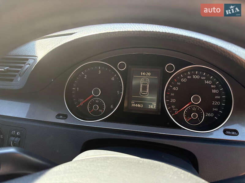 Универсал Volkswagen Passat 2009 в Кривом Роге