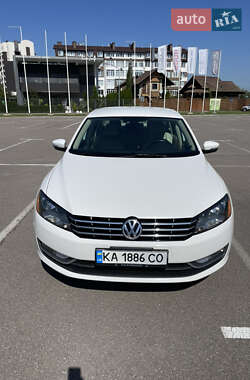 Седан Volkswagen Passat 2015 в Києві