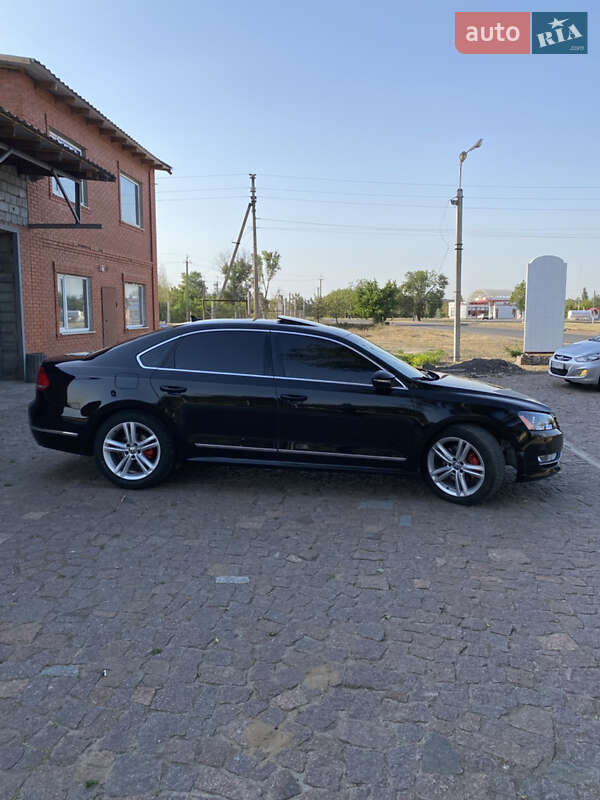 Седан Volkswagen Passat 2012 в Кривом Роге