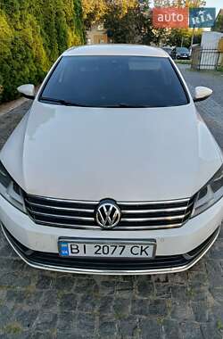 Седан Volkswagen Passat 2011 в Лохвиці