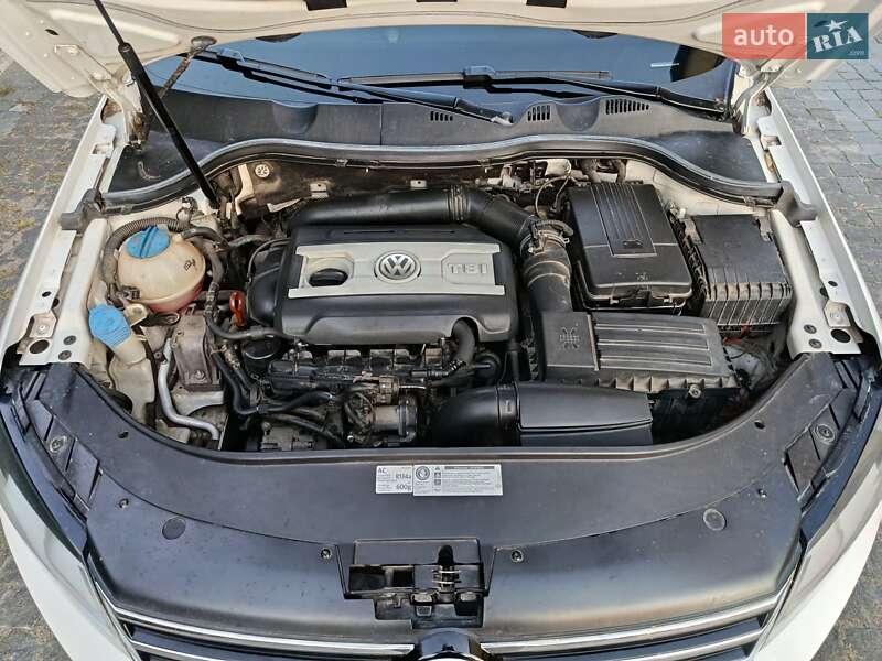 Седан Volkswagen Passat 2011 в Лохвице