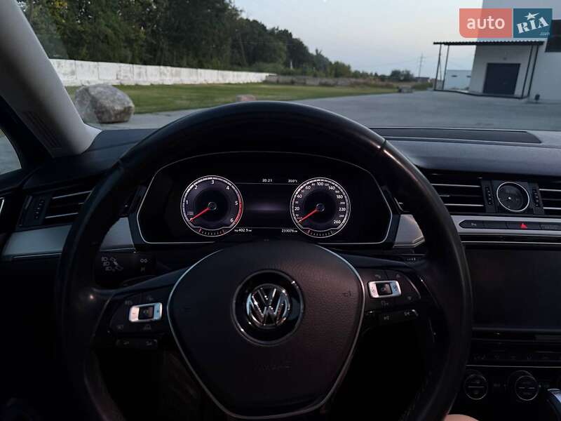 Універсал Volkswagen Passat 2015 в Луцьку