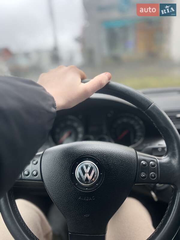 Седан Volkswagen Passat 2005 в Виннице