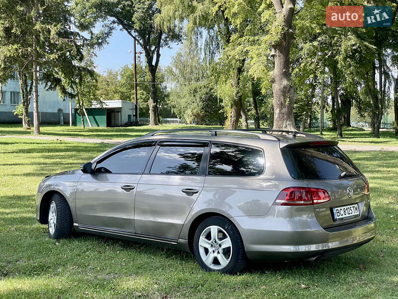 Универсал Volkswagen Passat 2011 в Хмельницком